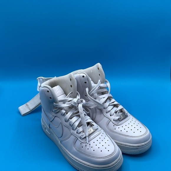 Nike White High-Top Sneakers - Picture 4 of 4